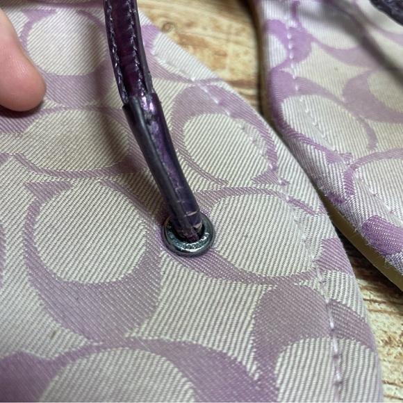 Coach Women’s Metallic Purple Thong Sandals size 8 - Picture 10 of 12